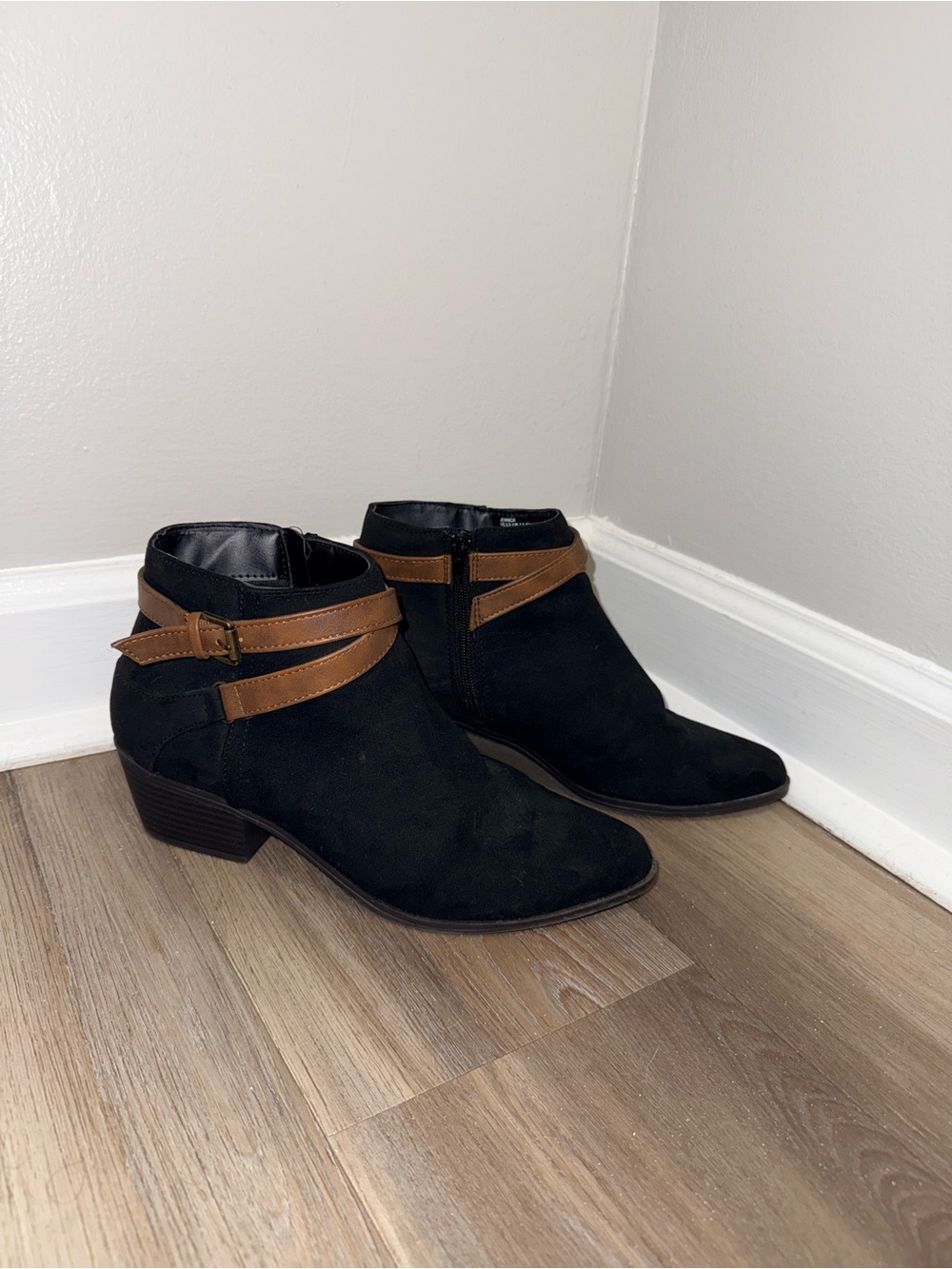 JustFab Jennica Ankle Booties | 9.5 | Black & Brown | Block Heel